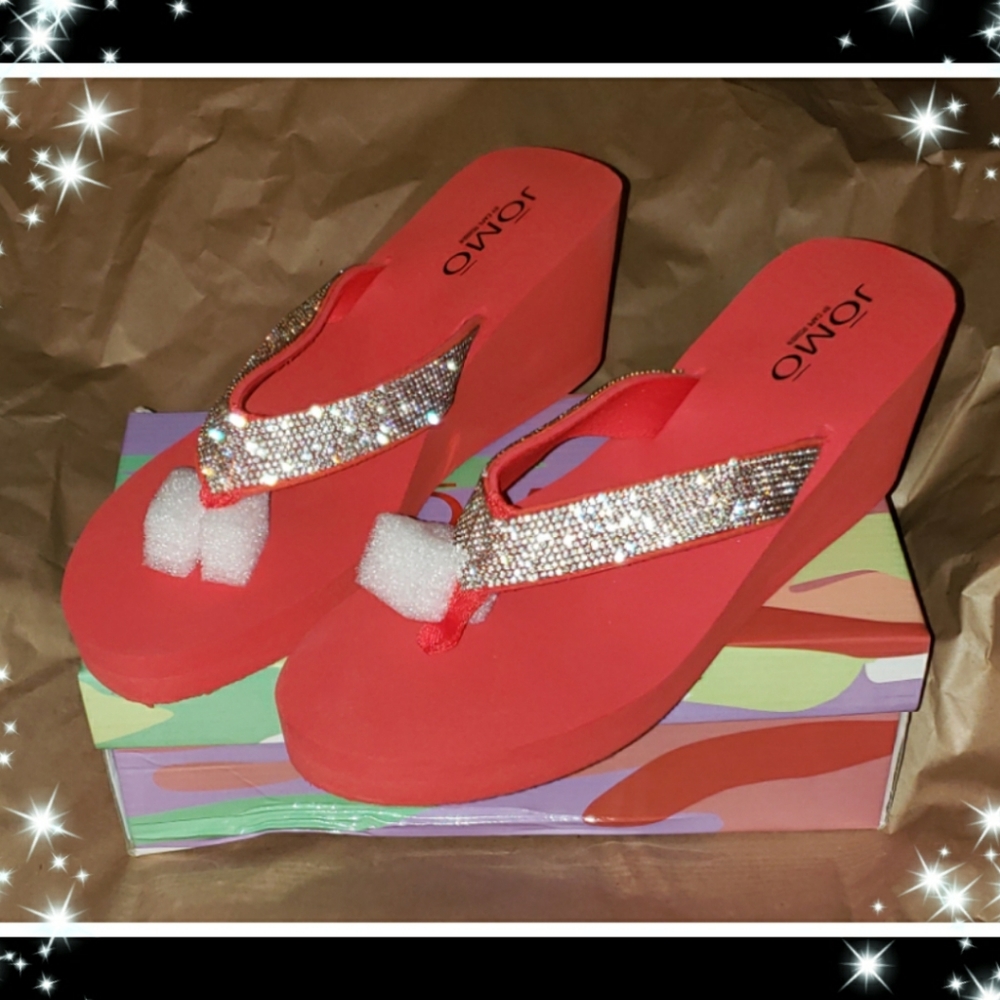 ‼️CLEARANCE PRICE FIRM‼️ALTER EGO WEDGES-RED❤ - Picture 7 of 8